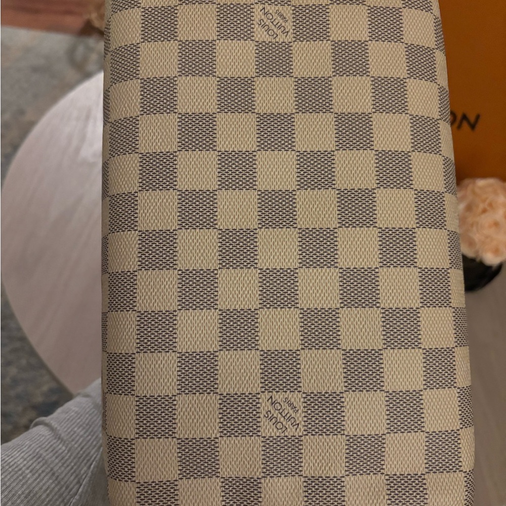 Louis Vuitton speedy 25
PRICE DROP! - Picture 5 of 13